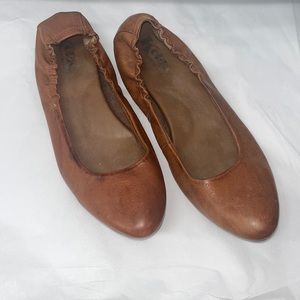 KORKS womens  brown leather shoes size 10